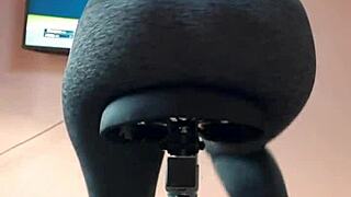 Amateur Gym Lover In Leggings Pees Pants During Solo Workout Fetish Session