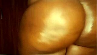 Ebony babe with big ass squirting everywhere in amateurs scene 🍑💦