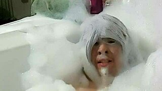 hey, cyno having solo bubble bath fun with costumes and cosplay vibes! 🛁🫧