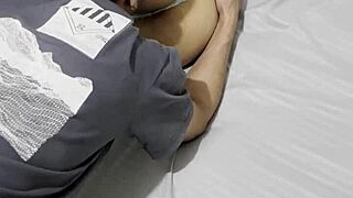 Mi amigo lame mi culo me folla muy rico y se viene en mi culo doggystyle