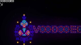 हॉट संदिग्ध वूडू डॉल से रंडी बनकर स्क्वर्टिंग सोलो में इच्छा से पागल