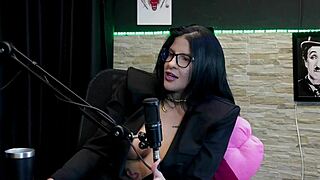 gosta de dar o cu? leticia braga shares anal tips, married a client but not ready 😏