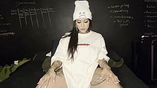 hey i want you to picture me right next to you with my big natural tits and piercing