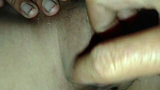 मेरी टाइट गीली चूत क्यों फैला के कड़ी चुदाई कर रहे हो क्रीमीपाई ऑर्गेज़म तक?