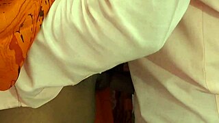 ओह मैन इंडियन भाभी टेलर मास्टर संग इतनी पैशनेट मोअन्स कमाल के