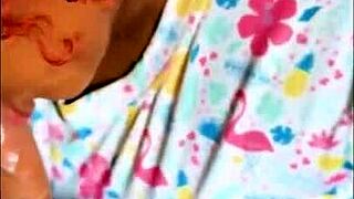 pelirroja latina de culo grande ella hace todo lo que el novio de su mejor amiga le pide