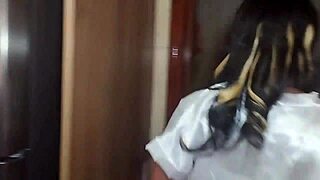 lenev8 hooks up with delivery guy for big ass milf fucking, getting pizza free and swallowing all his cum.