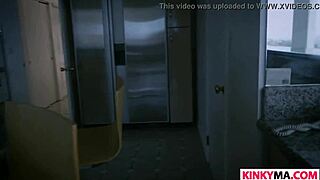 Whoa, stretching out sultry stepmother Vanessa Cage in a wild threesome cage session 😈