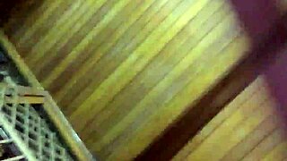 i love how this marombado guy wrecked that loirinha's spot during carnaval with Paty Bumbum and Melisa Alecxander in the crowd