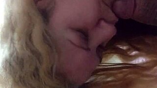 Ela gosta de chupa tudo até tira leite da rola?