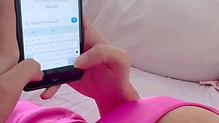 Negão dotado fodendo a japonesa casada na frente do corninho que apagou após beber demais - Lina Nakamura