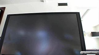 Can insatiable Sarah Vandella milk Lex Steele's facial alert?