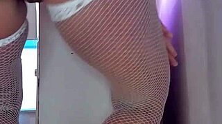 Shoving dildo in my ass come jerk off with me baby