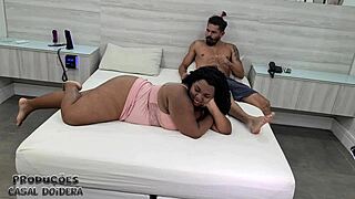 Bastidores da grava��o - whoa, this bbw black teen screams while taking huge cock in ass and pussy, swallowing cum