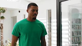 Teen Handles Massive BBC Expertly