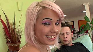 Blonde babe attracts friend for blowjob and facial