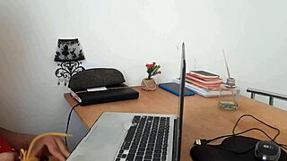 Mature woman had anal sex with a computer technician