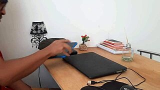 Mature woman had anal sex with a computer technician