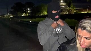 Esposa Transando Nos Trilhos Do Trem Ao Vivo