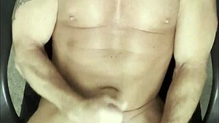 FOUR LOADS IN 24 HOURS FROM THIS MUSCULAR BODYBUILDER WITH HOMEMADE MONSTER COCK CUMSHOT ACTION!