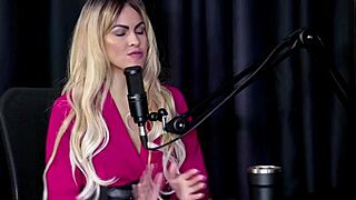 I love watching this compilado from Thiago Barão on Preliminares podcast with Bia Hot in sheer red lingerie