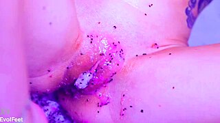 Bare Toes Boldly Crush Juicy Fruit