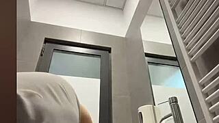 Amateur BBW With Big Ass And Big Tits Enjoys Creampie Fingering In Close-Up Pussy Action Outdoors