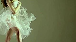 Hey, ever seen a blonde gymnast perform such flexible gymnastics moves?