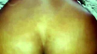 voy a sentarme en tu verga metela en mi ano y correte en mi culo