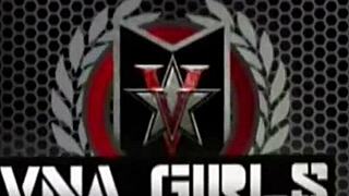 milf sara jay oils up and teases with her big tits and ass 😘