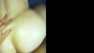 Minha vizinha ama dar de quatro com big natural tits teasing 😍