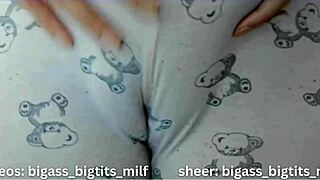 curvy latina shows huge cameltoe pussy lips in pajamas