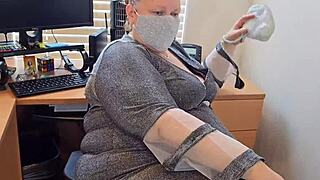 Big ass boss drops panties for janitor pussy eating