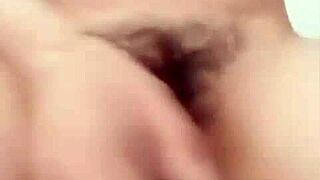 việt nam teen's magical livestream bares her exotic body fully