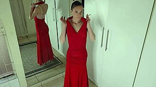 bet ya cant keep pants on watchin me strip n tease in heels