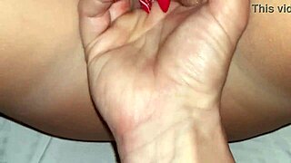 Amateur Couple's Intense Handjob Blowjob Ends in Huge Cumshot