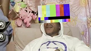 midget ebony babe on couch takin bbc casual, damn so tight!