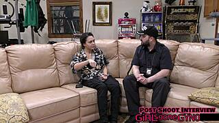 my neighbor mara luv spreads shaved pussy for first gyno tickle fetish 🩺🍑