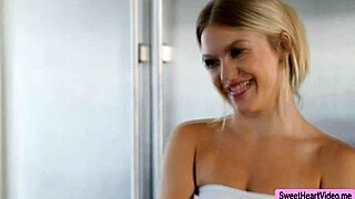 हे योगा गर्ल, रिमजॉब के दौरान चेहरे पर बैठी कभी हुई?