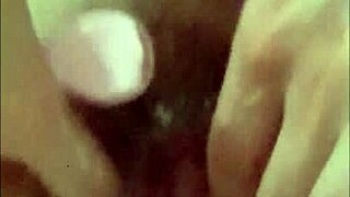 candid shy gf shaves pussy closeup homemade