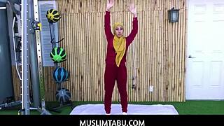 arab teen wife kira perez sneaks trainer blowjob with hijab on