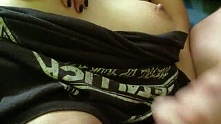 i really love sucking my boyfriend's huge throbbing cock so much