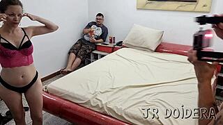 BASTIDORES! CASADA PIRANHA FODE NA FRENTE DO CORNO ROUGH SCREAMING ORGASM!