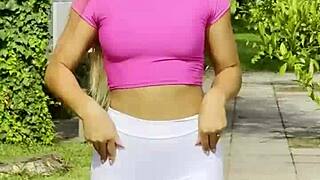 loira cavalona em lingerie dupla penetração explosiva!!