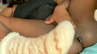 Alliyah Alecia's big clit pussy lips tease and shake tight 🍑🔥