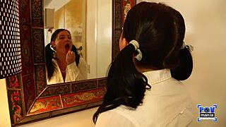 INKED PONYTAIL BRUNETTE CASEY CUMZ GIVES TIT JOBS