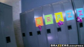 jynx maze's big wet ass gets dirty doggystyle from chris strokes