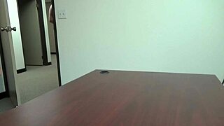 peaches in a casual casting interview