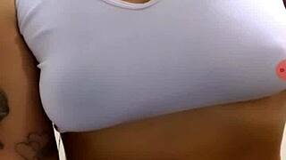 close friends luana aparecida bathes and masturbates with toy