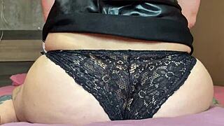 I worships the beautifull ass of Mistress Nika as she lifts her dress and seduces me, makin me so horny I bows to her.